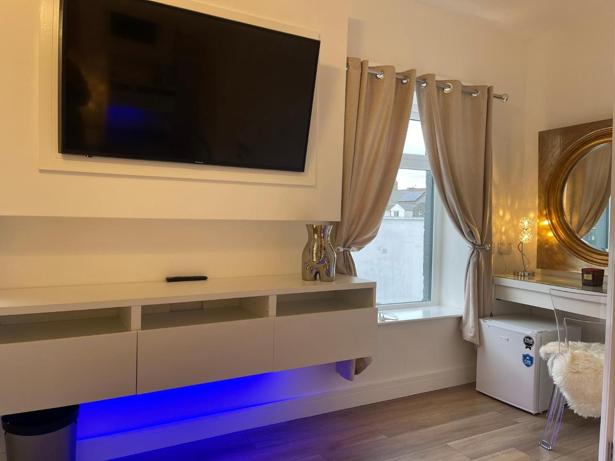 Vibrant Apartments Close To City Centre Cardiff Zewnętrze zdjęcie